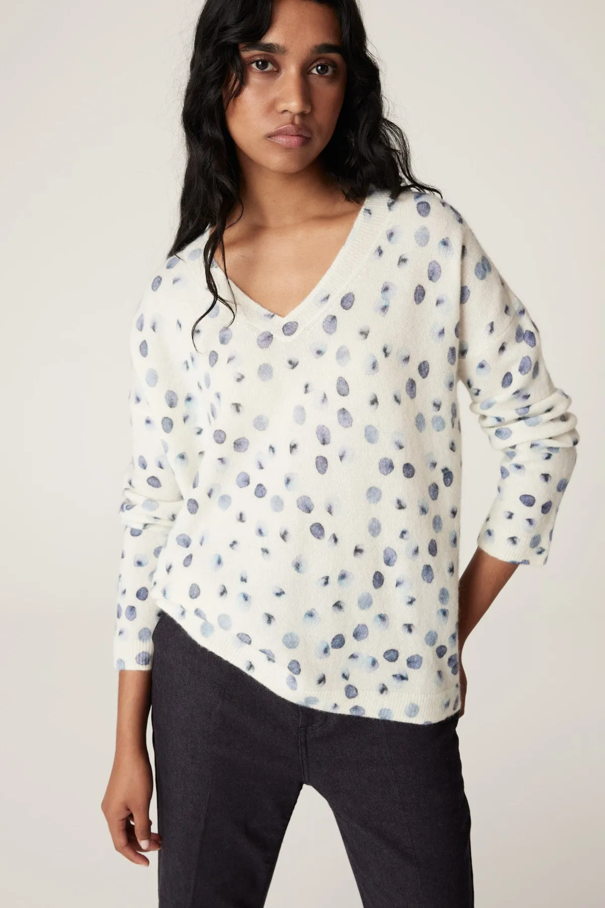 Luna V Neck Jumper - Luna Spot