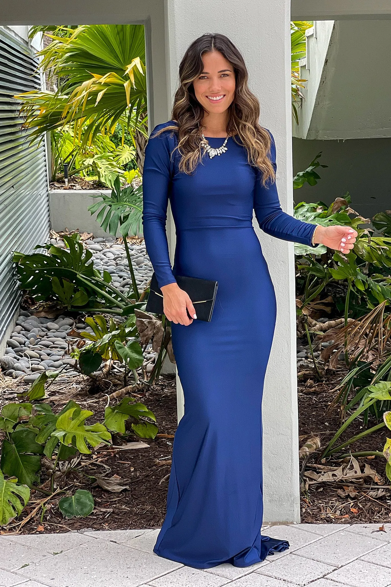 Navy Maxi Dress With Long Sleeves And Open Back