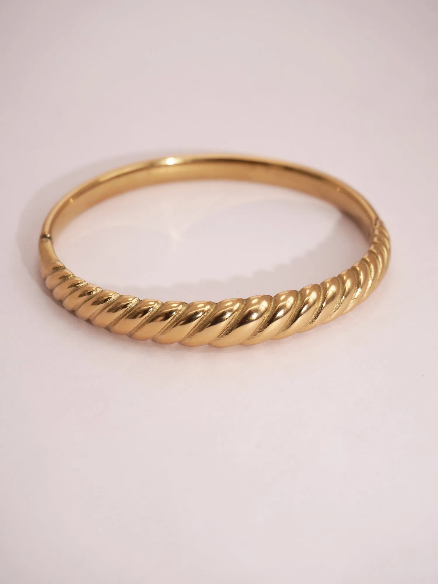 Openable Gold-Plated Twisted Design Bracelet