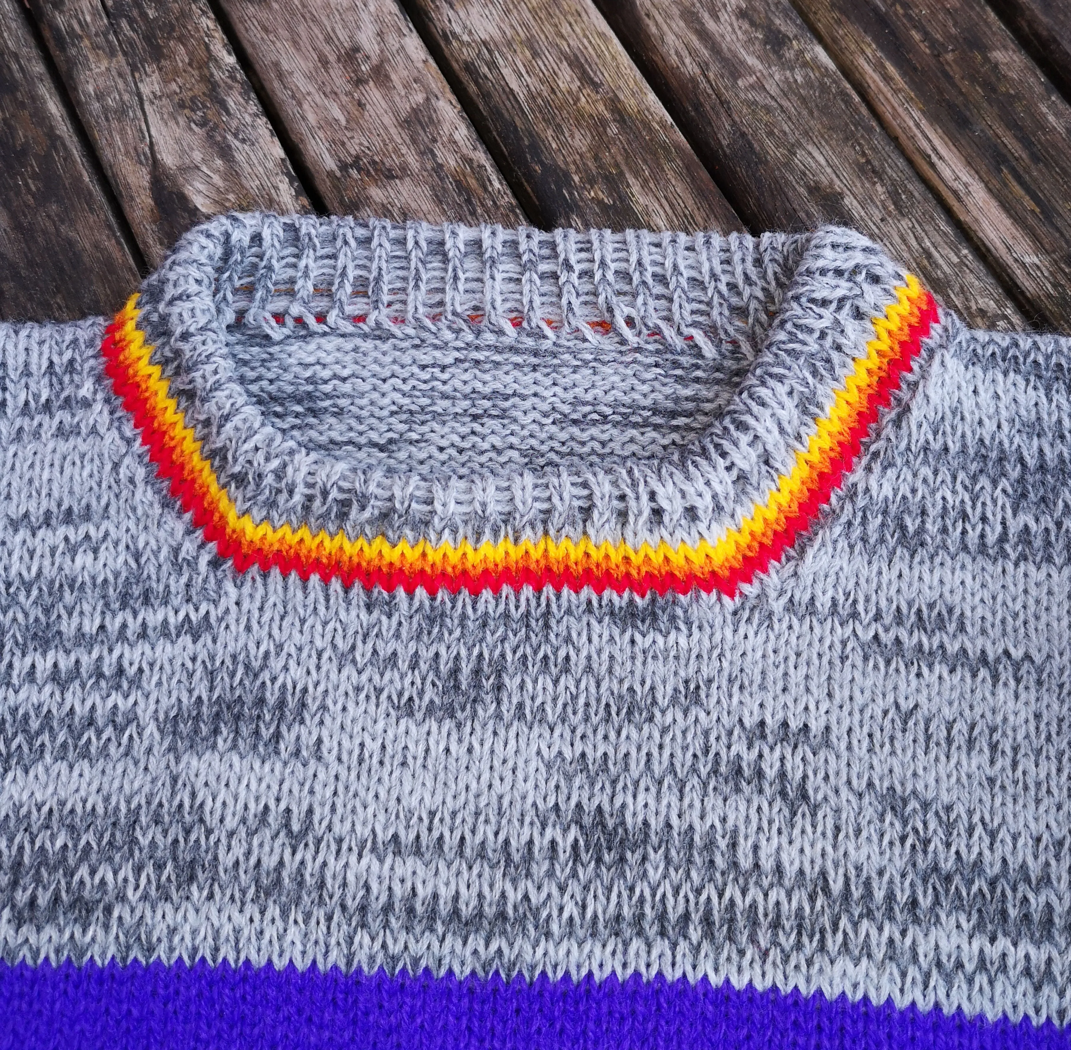 "Juniper" Childs, unisex, rainbow jumper age 8  chest 28/30" 71/76cm.